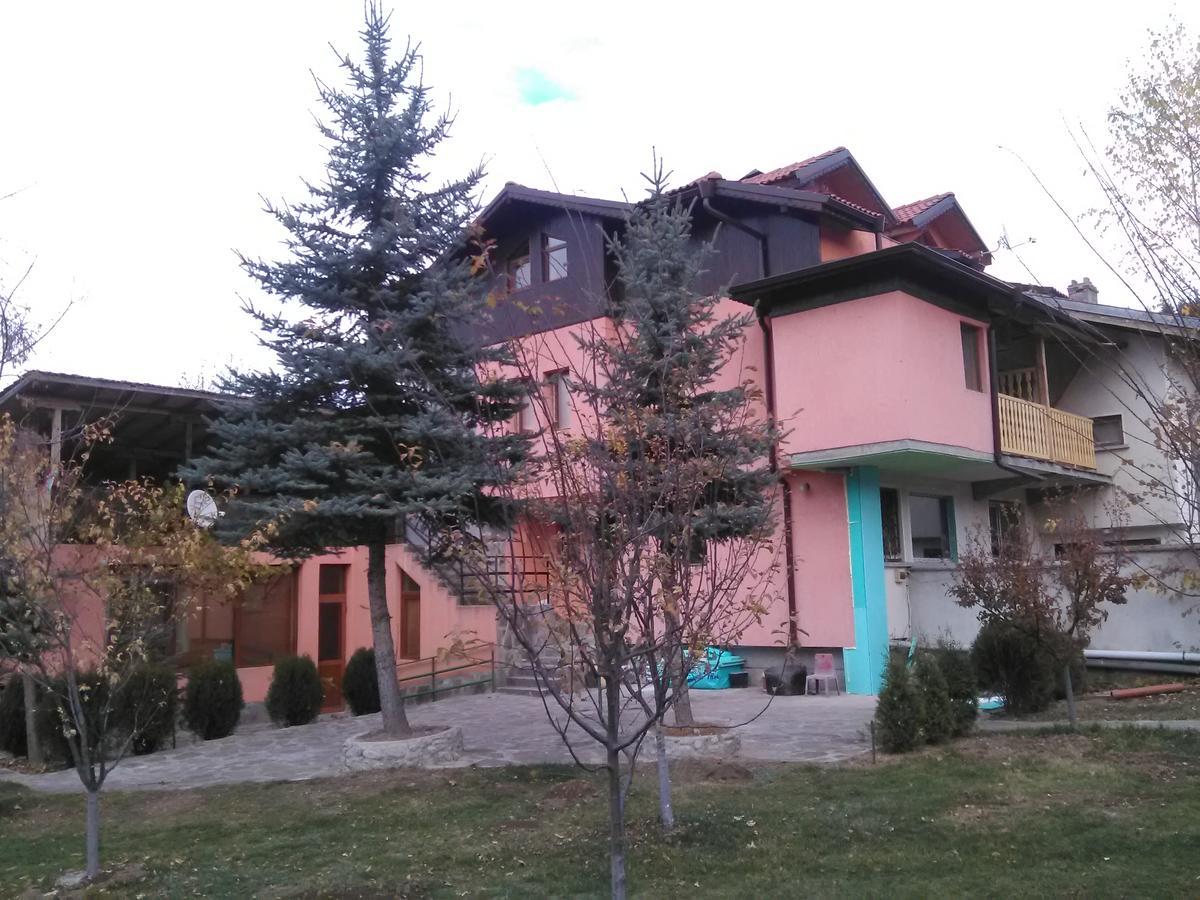 Villa Lilia Aprilci Exteriér fotografie